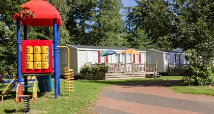 Detached Chalet With Veranda Located in Friesland