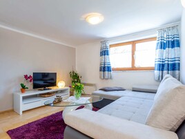 Apartment | Living area