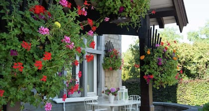 Vintage Castle in Theux With Private Pool