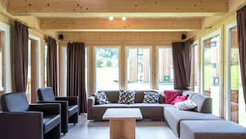 Chalet | Living room | DVD player