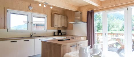 Chalet | Private kitchen | Highchair
