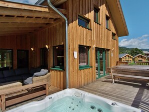 Chalet | Property amenity - Attractive Chalet With Whirlpool (Sankt Georgen am Kreischberg)