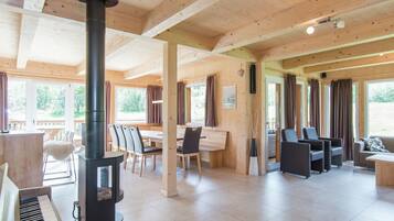 Chalet | Living room | DVD player