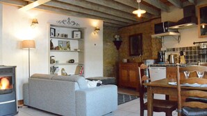 House | Living room - Charming Nest Cozy, Romantic, Very Comfortable, on a Square of Torgny (Rouvroy)