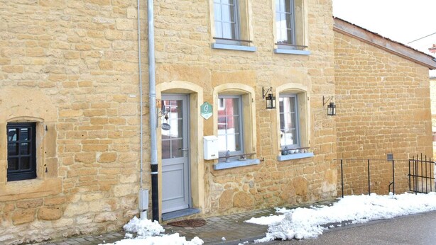 Exterior - Charming Nest Cozy, Romantic, Very Comfortable, on a Square of Torgny (Rouvroy)