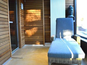 House | 4 bedrooms, individually furnished, iron/ironing board, bed sheets - Family fun Near Redu Center (Libin)
