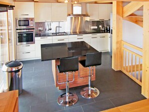 Chalet | Cocina privada | Trona infantil