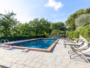 Pool - Villa in Lisciano Niccone With Pool & Nature (Lisciano Niccone)