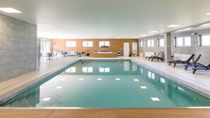 Outdoor pool - Luxury Apartment in Babice Czech Republic With Swimming Pool (Babice)