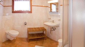 Apartment | Bathroom - Cosy Property in a Chalet With Authentic Atmosphere (Graechen)