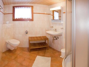 Apartment | Bathroom