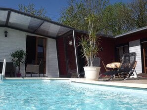 Outdoor pool - Quaint Chalet With Private Pool in Lesneven (Lesneven)