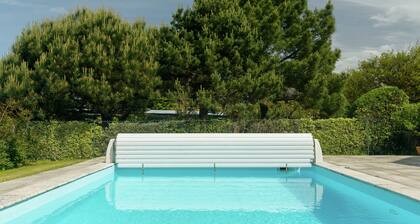 Spacious Villa in Concarneau With Swimming Pool