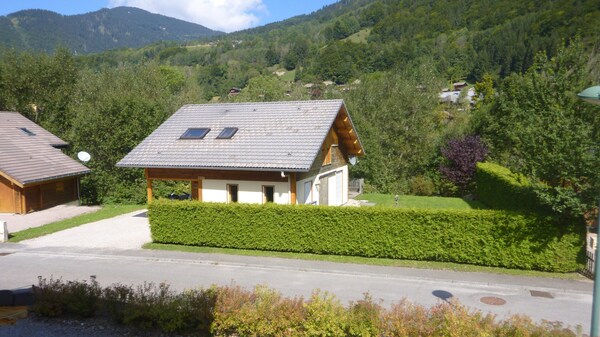 Chalet In Saint-jean Near Ski Lift - Saint-Jean-d'Aulps