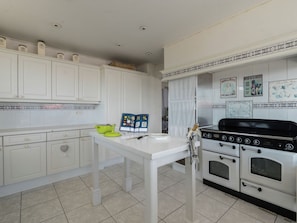 Villa | Private kitchen | Highchair - Villa in Les Issambres Near the Sea (Roquebrune-sur-Argens)