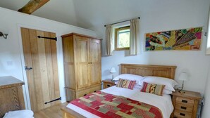 Unclassified image, 3 of 13, button - Charming Holiday Home in Faversham With Garden (Faversham)