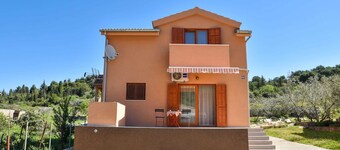 Holiday Home in Veli Iz With Fenced Garden