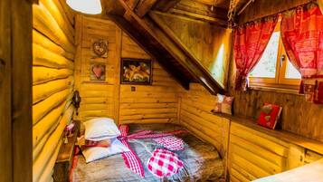 Chalet | 3 bedrooms, individually furnished