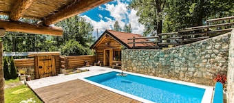 Pleasant Chalet in Bruvno With Private Pool