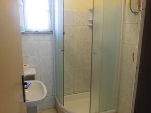 Bathroom | Shower, towels