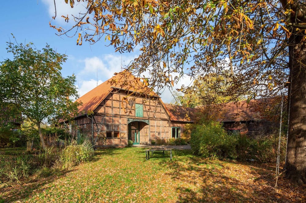 Historic Half Timbered Farm in Hohnebostel near Water Sports - Eicklingen