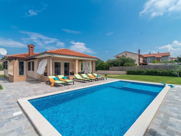 Villa | Pool | Outdoor pool
