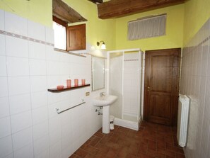 House | Bathroom - Ethereal Holiday Home in Arcidosso with Hot Tub (Arcidosso)