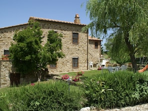 Exterior - Ethereal Holiday Home in Arcidosso with Hot Tub (Arcidosso)