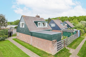 House | Exterior - Stylish Holiday Home in South Holland by the Forest (Noordwijkerhout)