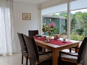 Dining - Stylish Holiday Home in South Holland by the Forest (Noordwijkerhout)