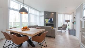 House | Dining