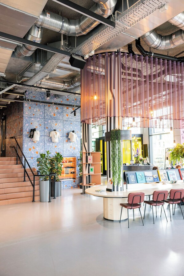 Bar en el lobby