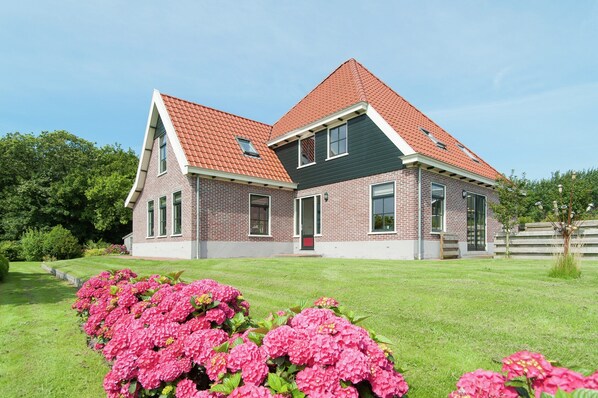 House | Exterior - Holiday Home Near Dutch Coast & Sauna (Schagerbrug)