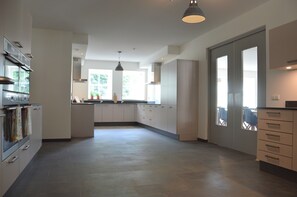 House | Private kitchen - Swolgen Estate With Sauna (Swolgen)