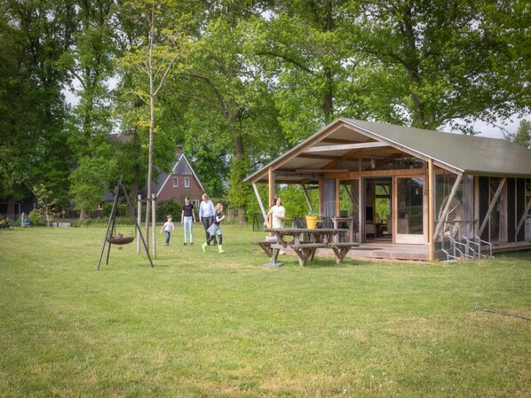 Tent | Exterior