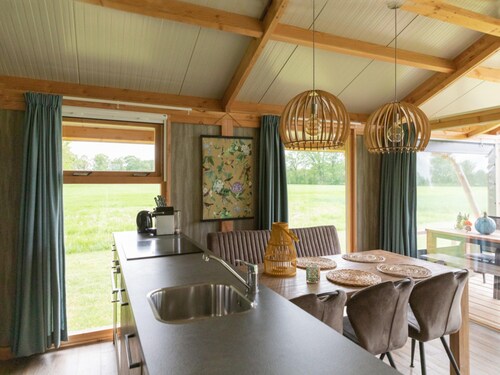 Tent Lodge With Dishwasher in Twente