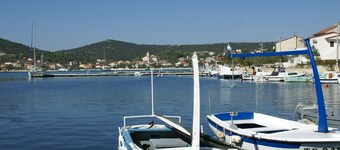 Charming Apartment in Vinisce With Jetty