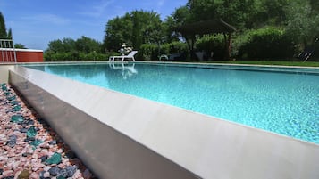 Piscina all'aperto