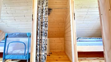 House | 2 bedrooms, individually furnished, bed sheets