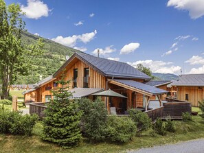 Chalet | Exterior - Attractive Chalet With Whirlpool (Sankt Georgen am Kreischberg)