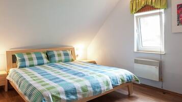 Rumah | 2 kamar tidur dan dilengkapi dengan perabotan berbeda-beda