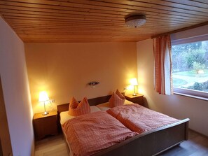 2 bedrooms, individually furnished, bed sheets