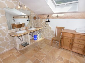 House | Bathroom