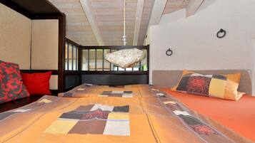 Ferienhaus | 2 Schlafzimmer, individuell eingerichtet, Bettwäsche