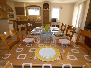 Dining - Villa With Private Pool and Panoramic View (Saint-Paul-Trois-Chateaux)