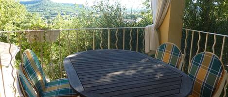 ヴィラ | バルコニー