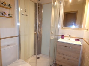 Villa | Bathroom - Villa With Private Pool and Panoramic View (Saint-Paul-Trois-Chateaux)