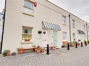 Exterior - Serene Holiday Home in Hove With Garden (Brighton)
