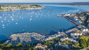 Exterior - Holiday Home With View of the Beach and Private Parking Space (Bideford)