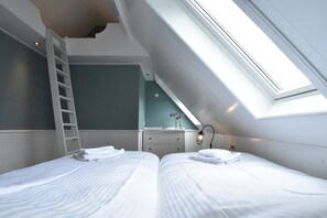 Rumah | 5 kamar tidur dan dilengkapi dengan perabotan berbeda-beda